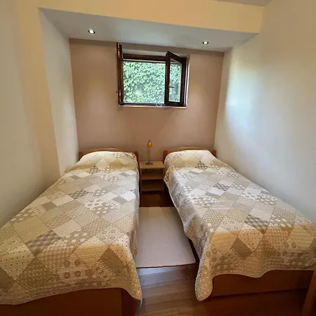 Apartment Zdravka Grebaštica